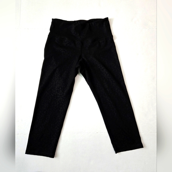 Old Navy Pants - Old Navy Black Capri Leggings